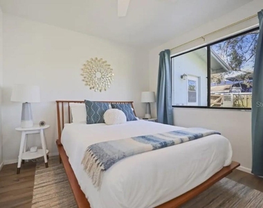 10075 W Bay Street - Photo Thumbnail 5