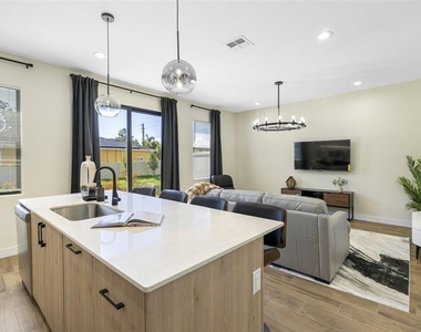 4340 Villa Alina Court - Photo Thumbnail 16