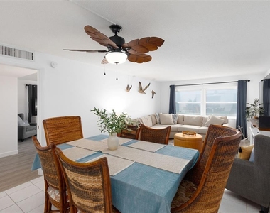 11000 Gulf Boulevard - Photo Thumbnail 7