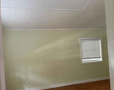 109 Hibiscus Street - Photo Thumbnail 9