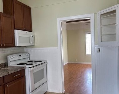 109 Hibiscus Street - Photo Thumbnail 15