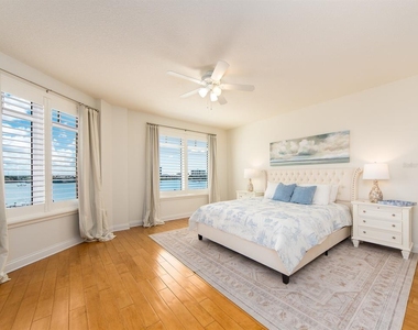 521 Mandalay Avenue - Photo Thumbnail 16