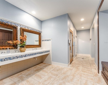 521 Mandalay Avenue - Photo Thumbnail 36