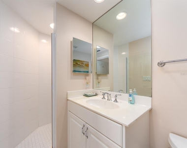 521 Mandalay Avenue - Photo Thumbnail 30