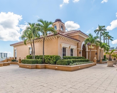 521 Mandalay Avenue - Photo Thumbnail 32