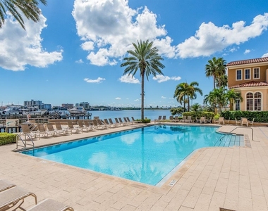 521 Mandalay Avenue - Photo Thumbnail 34