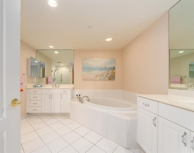 521 Mandalay Avenue - Photo Thumbnail 20