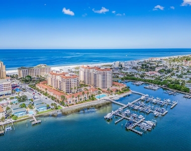 521 Mandalay Avenue - Photo Thumbnail 42