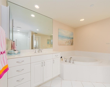 521 Mandalay Avenue - Photo Thumbnail 22