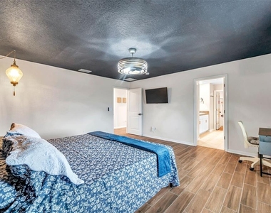 3737 Copperspring Boulevard - Photo Thumbnail 3