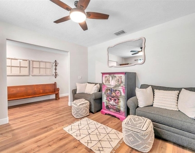 3737 Copperspring Boulevard - Photo Thumbnail 18