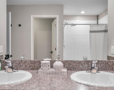 3737 Copperspring Boulevard - Photo Thumbnail 47