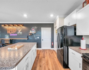 3737 Copperspring Boulevard - Photo Thumbnail 38