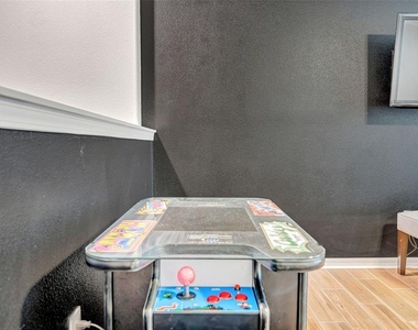 3737 Copperspring Boulevard - Photo Thumbnail 34