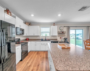 3737 Copperspring Boulevard - Photo Thumbnail 27