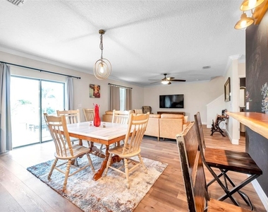 3737 Copperspring Boulevard - Photo Thumbnail 26