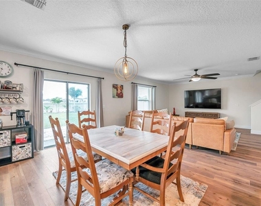 3737 Copperspring Boulevard - Photo Thumbnail 41