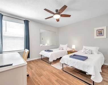 3737 Copperspring Boulevard - Photo Thumbnail 12