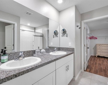 3737 Copperspring Boulevard - Photo Thumbnail 5