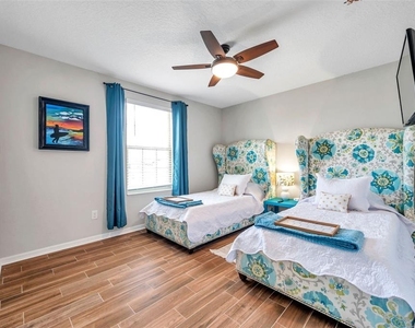 3737 Copperspring Boulevard - Photo Thumbnail 15