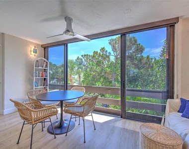 739 Bayport Way - Photo Thumbnail 21