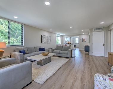 739 Bayport Way - Photo Thumbnail 18