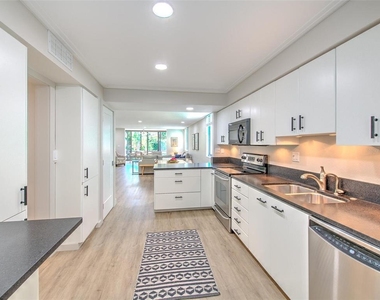 739 Bayport Way - Photo Thumbnail 11