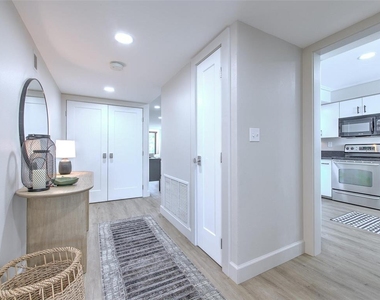 739 Bayport Way - Photo Thumbnail 6