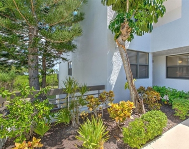 817 Bayport Way - Photo Thumbnail 6