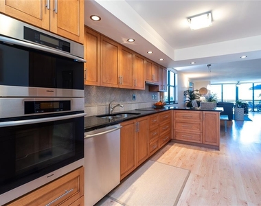 817 Bayport Way - Photo Thumbnail 17