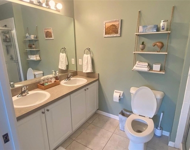 2121 Heron Lake Drive - Photo Thumbnail 14