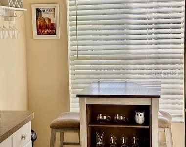 2121 Heron Lake Drive - Photo Thumbnail 8