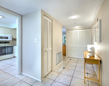 830 Bayport Way - Photo Thumbnail 6