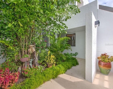 830 Bayport Way - Photo Thumbnail 3