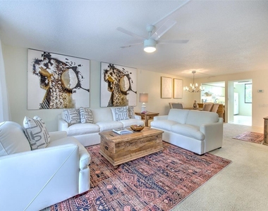 833 Bayport Way - Photo Thumbnail 8