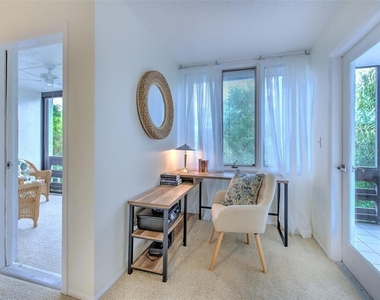 833 Bayport Way - Photo Thumbnail 18
