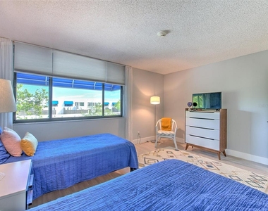 805 Bayport Way - Photo Thumbnail 32