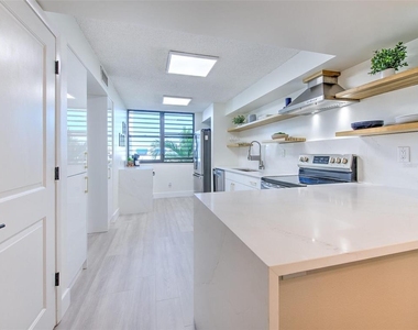 805 Bayport Way - Photo Thumbnail 7