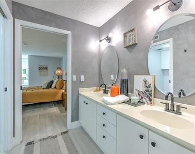 805 Bayport Way - Photo Thumbnail 28