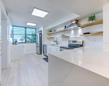 805 Bayport Way - Photo Thumbnail 8