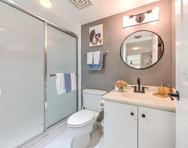 805 Bayport Way - Photo Thumbnail 33