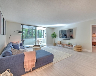 805 Bayport Way - Photo Thumbnail 19