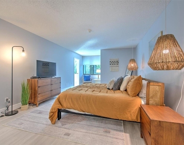 805 Bayport Way - Photo Thumbnail 22