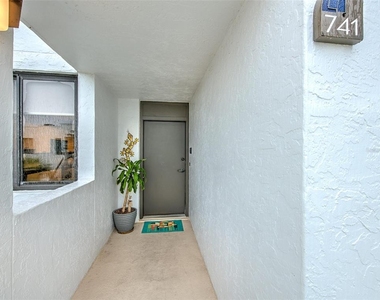 741 Bayport Way - Photo Thumbnail 4