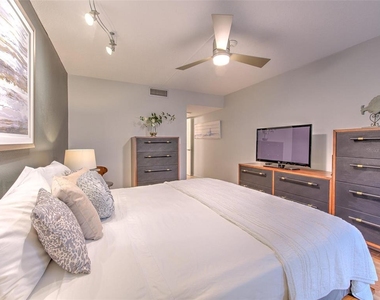 741 Bayport Way - Photo Thumbnail 21