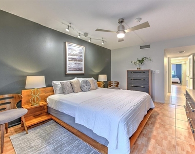 741 Bayport Way - Photo Thumbnail 19