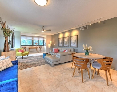 741 Bayport Way - Photo Thumbnail 13