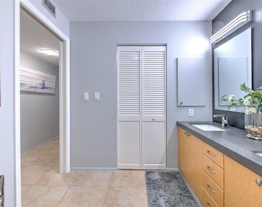 741 Bayport Way - Photo Thumbnail 26