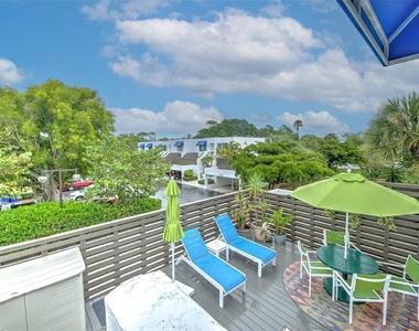 741 Bayport Way - Photo Thumbnail 33