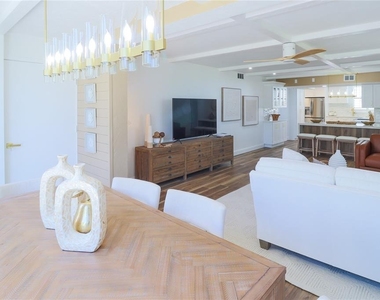 716 Bayport Way - Photo Thumbnail 10